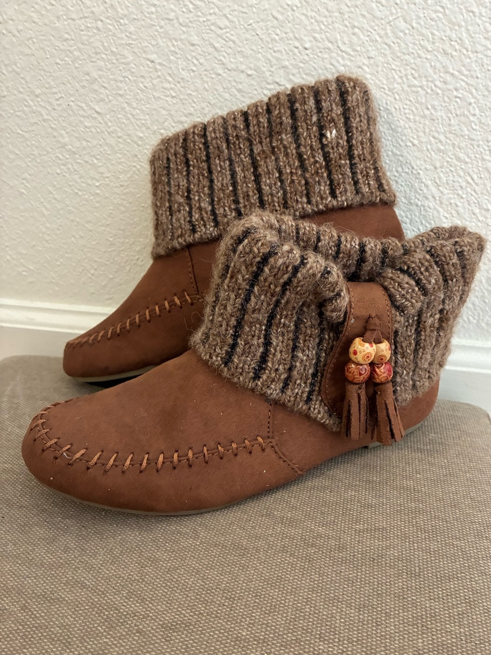 Arizona Jean Company Brown Knit Cuff Tassel Moccasin Boots